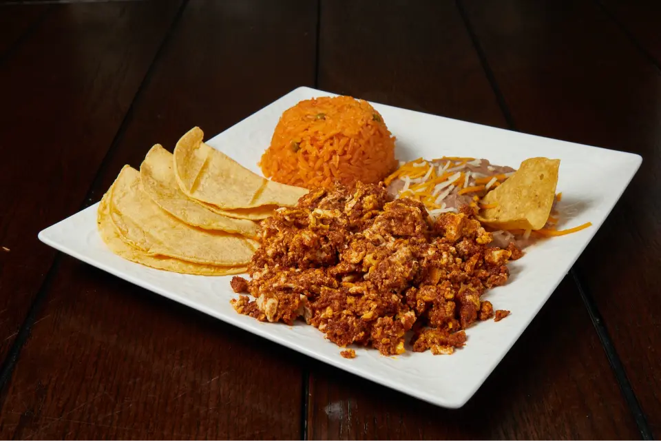 Huevos con Chorizo